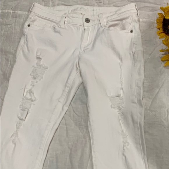 NWOT Arizona Jeans Distressed Ripped White Sz 3 - Picture 2 of 8